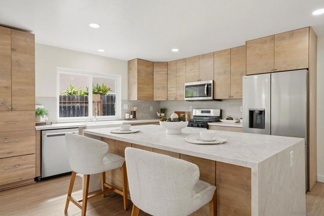 8775 Betelgeuse Way, San Diego, CA 92126