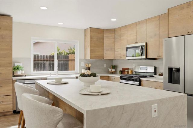 8775 Betelgeuse Way, San Diego, CA 92126