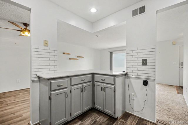 41150 Southwind Drive, Canton Charter Township, MI 48188
