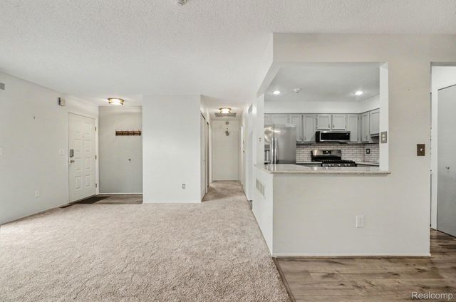41150 Southwind Drive, Canton Charter Township, MI 48188
