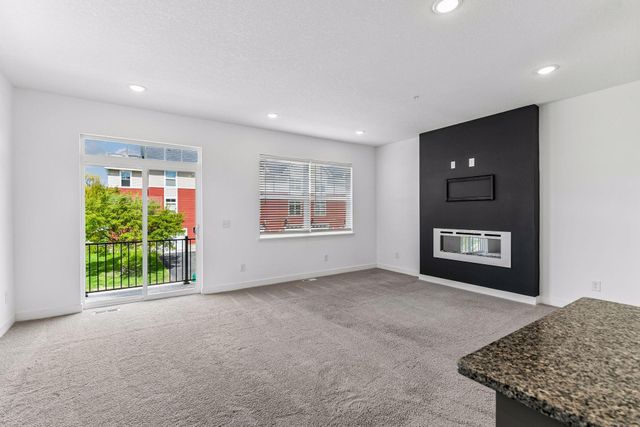 3141 Clover Ridge Drive, Chaska, MN 55318