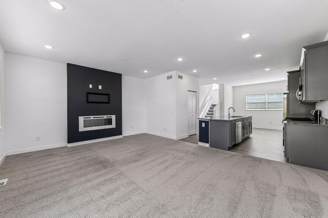 3141 Clover Ridge Drive, Chaska, MN 55318