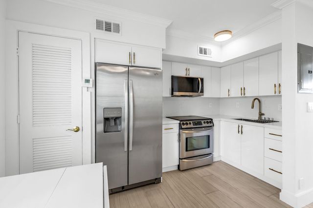 924 SE 2nd Street 32, Fort Lauderdale, FL 33301