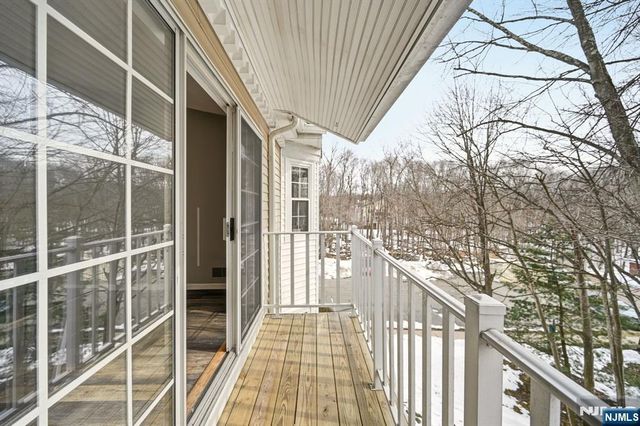 130 Raintree Lane, Mahwah, NJ 07430