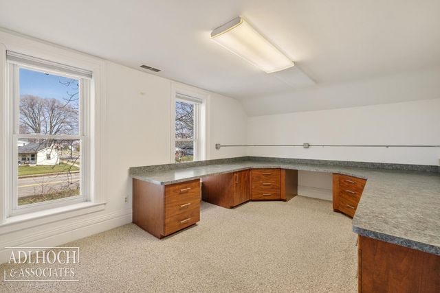 17526 E 10 Mile Road, Eastpointe, MI 48021