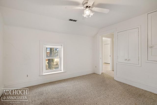 17526 E 10 Mile Road, Eastpointe, MI 48021