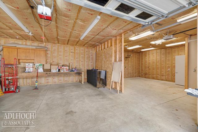 17526 E 10 Mile Road, Eastpointe, MI 48021