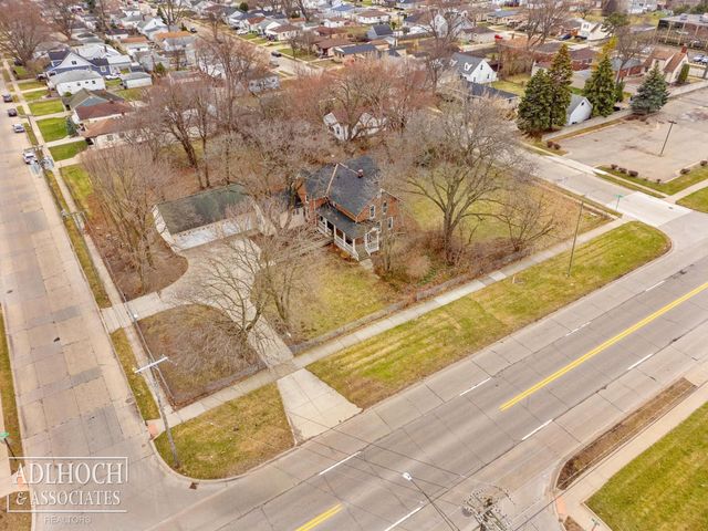 17526 E 10 Mile Road, Eastpointe, MI 48021