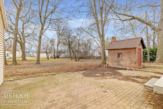 17526 E 10 Mile Road, Eastpointe, MI 48021