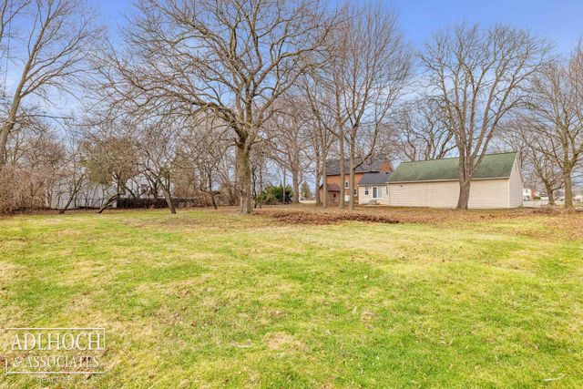 17526 E 10 Mile Road, Eastpointe, MI 48021