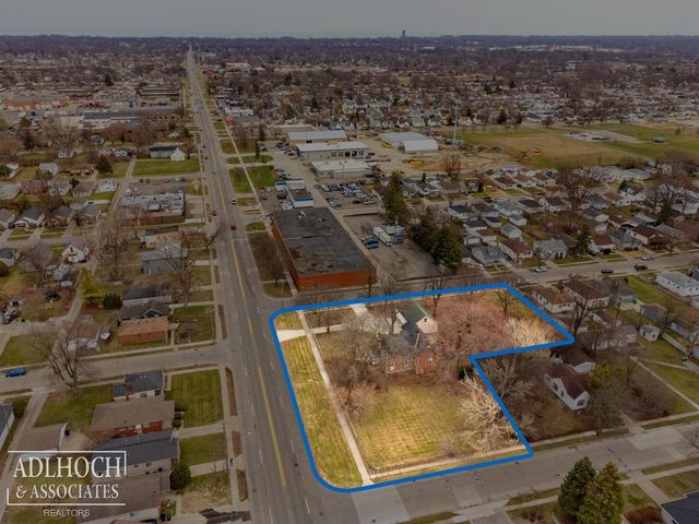 17526 E 10 Mile Road, Eastpointe, MI 48021