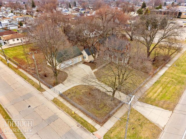 17526 E 10 Mile Road, Eastpointe, MI 48021