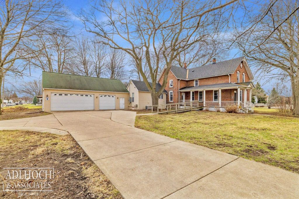 17526 E 10 Mile Road, Eastpointe, MI 48021