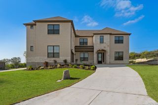 9 CATTLE DR, Castroville, TX 78009