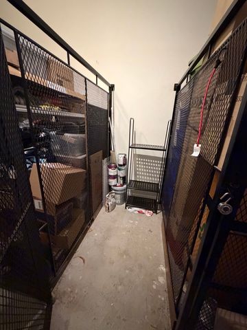 1730 N WESTERN Avenue 301, Chicago, IL 60647