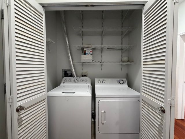 1730 N WESTERN Avenue 301, Chicago, IL 60647