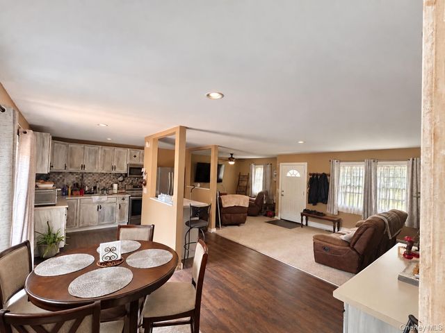 39 Orchid Road, East Patchogue, NY 11772