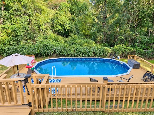 39 Orchid Road, East Patchogue, NY 11772