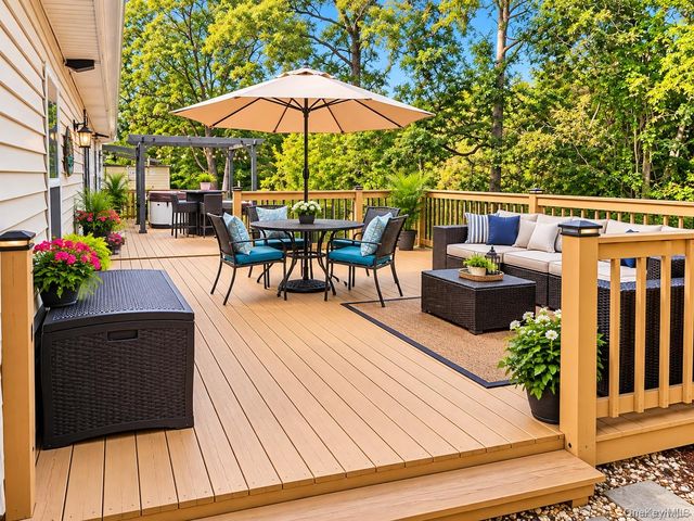 39 Orchid Road, East Patchogue, NY 11772