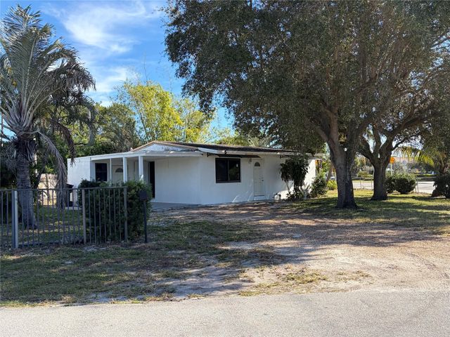 929 SW 10th Avenue, Delray Beach, FL 33444