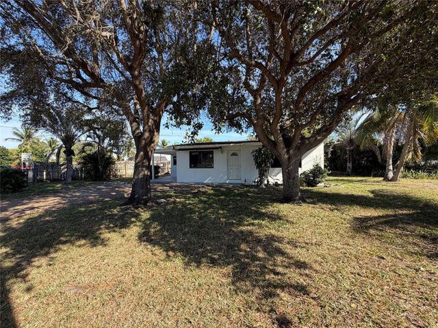 929 SW 10th Avenue, Delray Beach, FL 33444