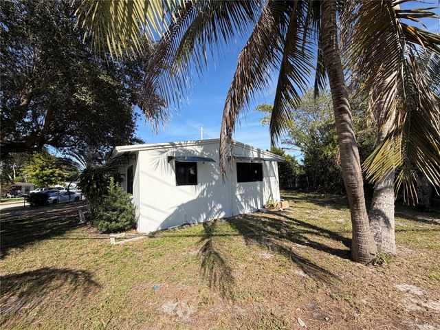 929 SW 10th Avenue, Delray Beach, FL 33444
