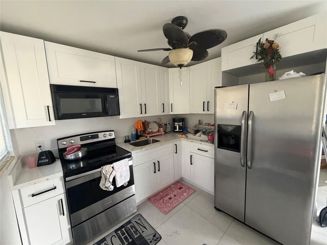 929 SW 10th Avenue, Delray Beach, FL 33444