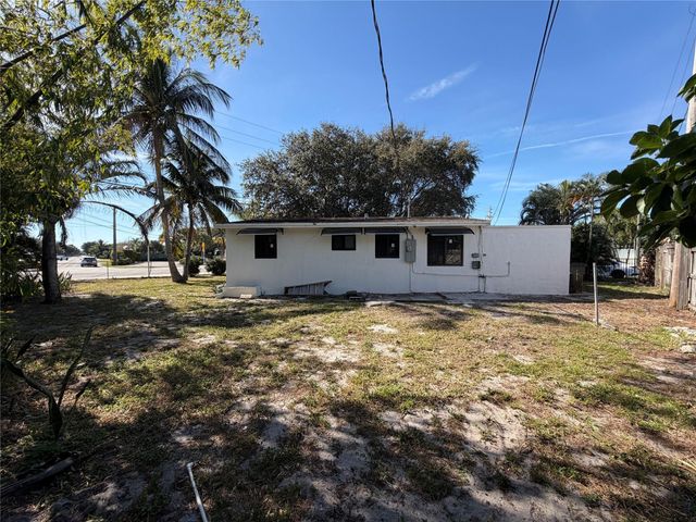 929 SW 10th Avenue, Delray Beach, FL 33444