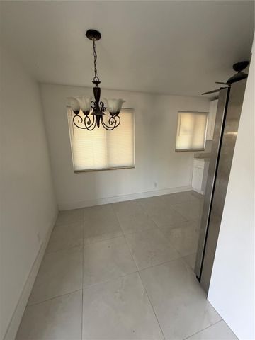 929 SW 10th Avenue, Delray Beach, FL 33444