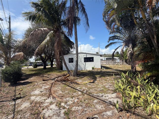 929 SW 10th Avenue, Delray Beach, FL 33444