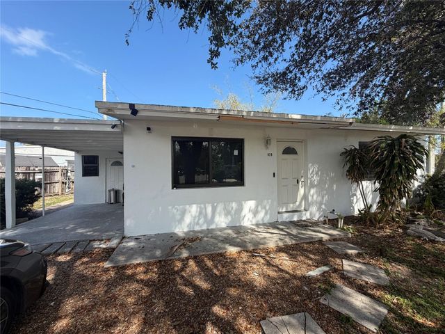 929 SW 10th Avenue, Delray Beach, FL 33444