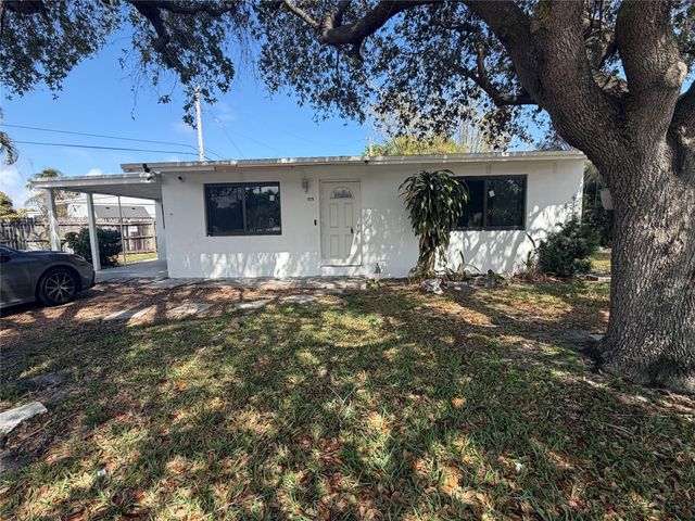 929 SW 10th Avenue, Delray Beach, FL 33444