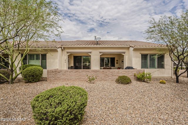 1762 E Sage Thrasher Drive, Green Valley, AZ 85614