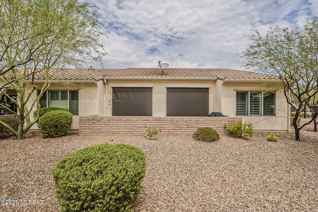 1762 E Sage Thrasher Drive, Green Valley, AZ 85614