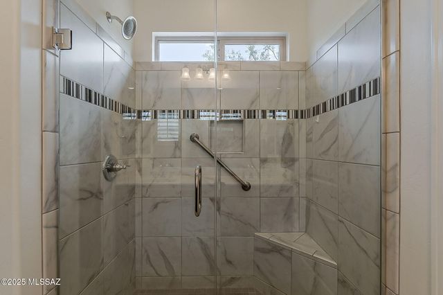 1762 E Sage Thrasher Drive, Green Valley, AZ 85614