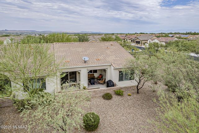 1762 E Sage Thrasher Drive, Green Valley, AZ 85614