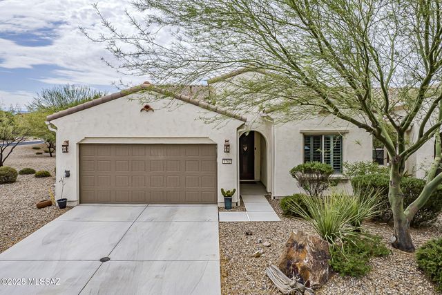 1762 E Sage Thrasher Drive, Green Valley, AZ 85614