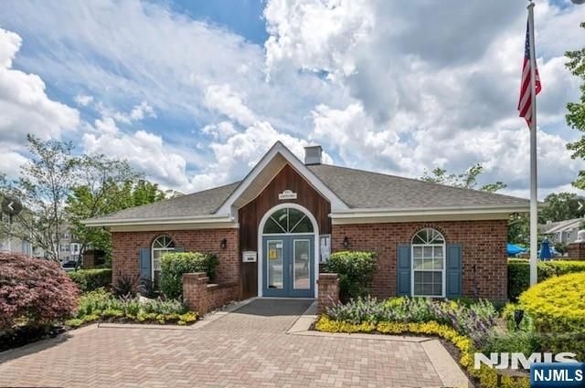 530 Holly Court, Mahwah, NJ 07430