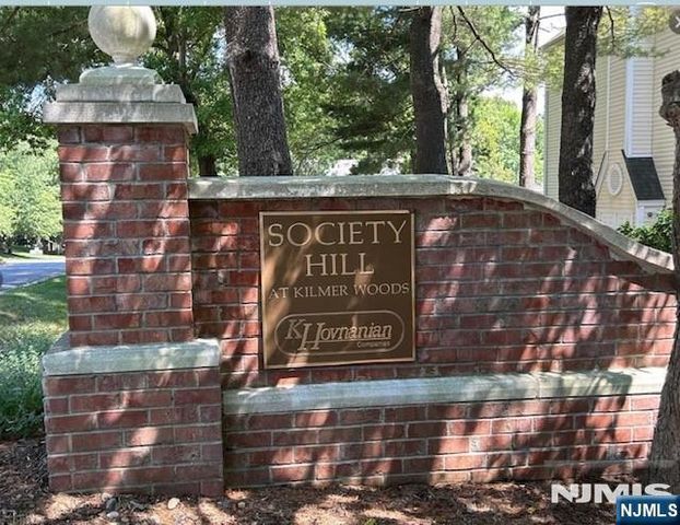 530 Holly Court, Mahwah, NJ 07430