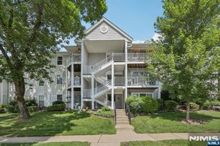 530 Holly Court, Mahwah, NJ 07430
