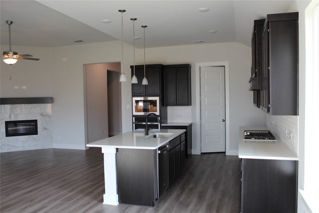 1821 Briar Rose Drive, Denton, TX 76207