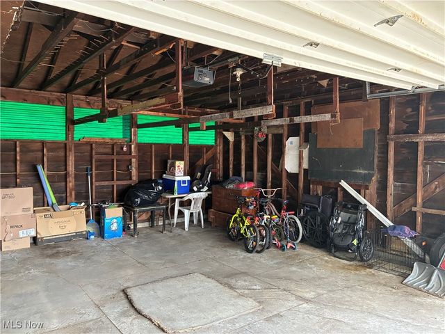 555 NW Hall Street NW, Warren, OH 44484