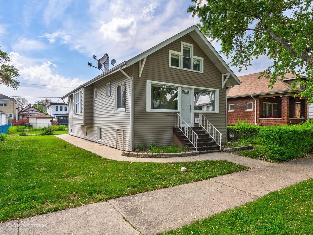 827 Thomas Avenue, Forest Park, IL 60130