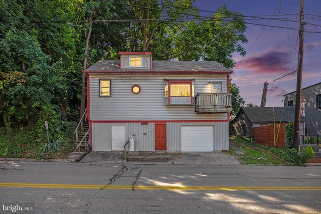318 LINDEN ST, Columbia, PA 17512