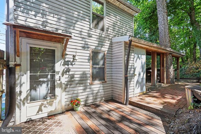 318 LINDEN ST, Columbia, PA 17512