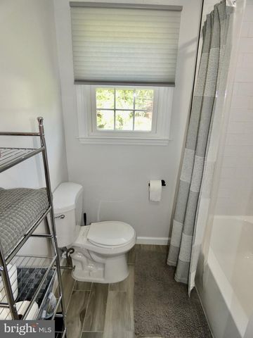 808 ROCK LN, Newark, DE 19713
