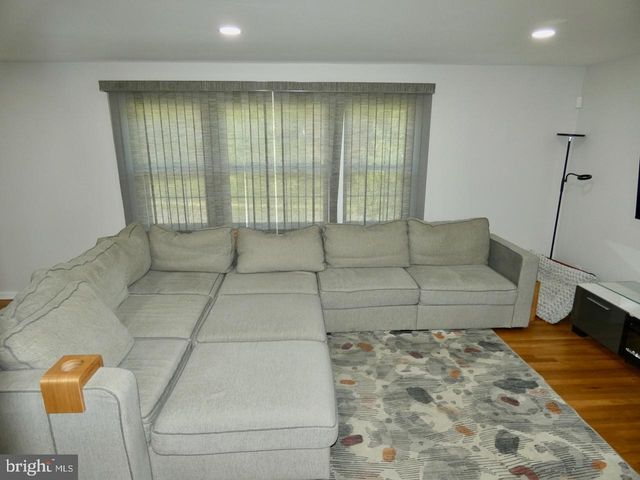 808 ROCK LN, Newark, DE 19713