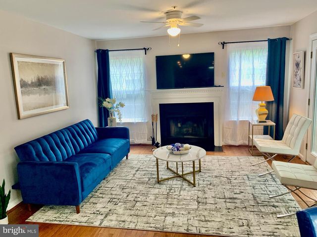 2104 SAYAN, Camp Springs, MD 20748