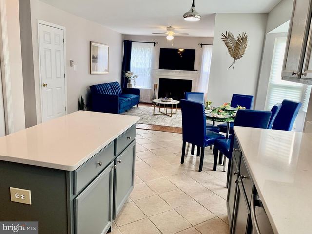 2104 SAYAN, Camp Springs, MD 20748