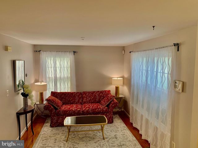 2104 SAYAN, Camp Springs, MD 20748